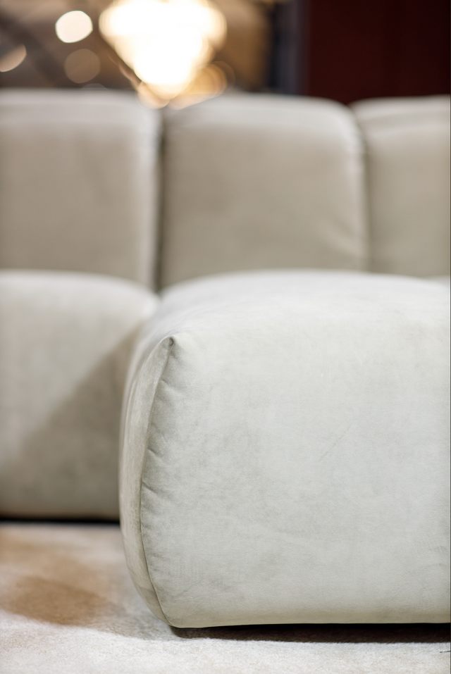 Detaliu tapițerie Colțar BOOLES fix, material premium