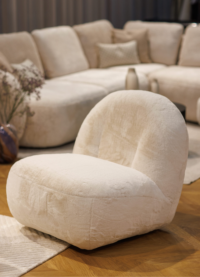 Fotoliu DUTTON cu privire din fata