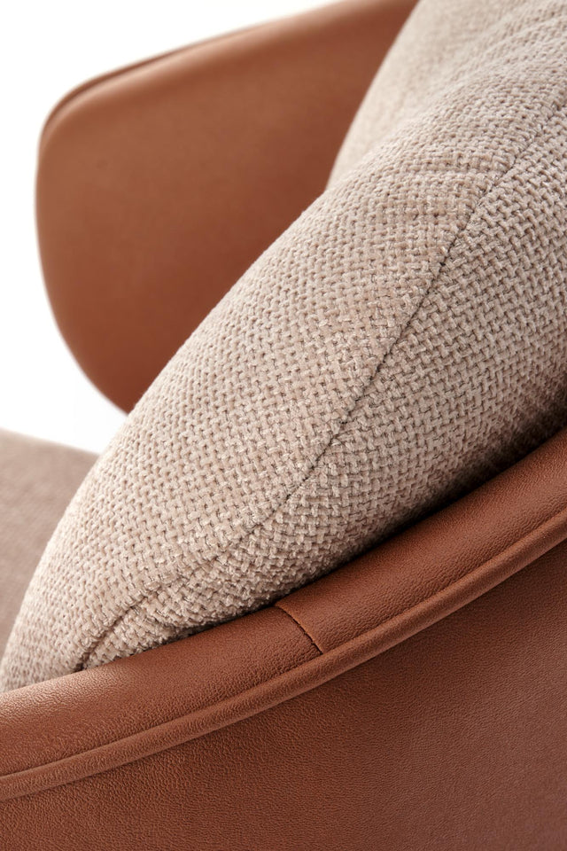 Detaliu spătar Scaun Terra, design ergonomic pentru confort sporit