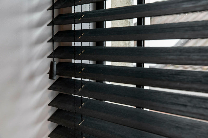 Jaluzele din lemn – lamele 25/50 mm