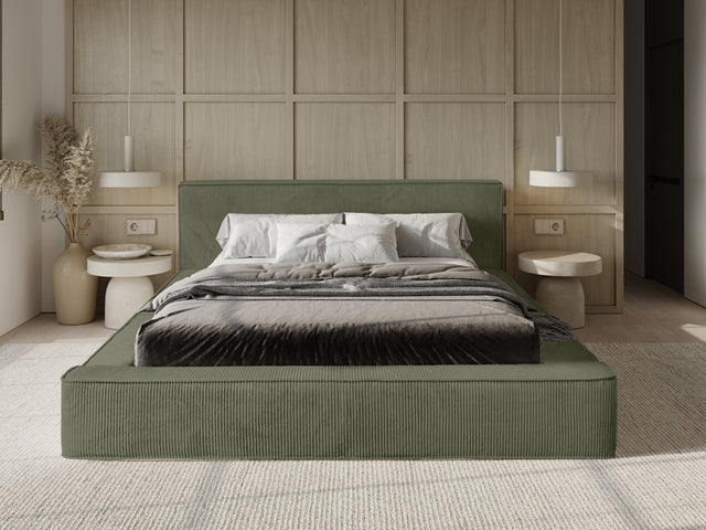 Pat HARMI verde într-un dormitor amenajat modern